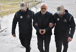 FETÖ firarisi eski Vali Pek yakalandı