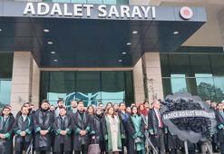 Olaylı maçta tutuklamalara avukatlardan 'siyah çelenk'li tepki