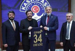 Yeniden Refah Partisi İBB Başkan Adayı Mehmet Altınöz, Kasımpaşa Spor Kulübü’nü ziyaret etti
