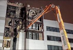 Rusya’da Crocus Belediye Binası’nda enkaz kaldırma çalışmaları sürüyor