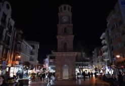 Dünya Saati kapsamında Selimiye Camii, İstanbul Modern, Truva Atı ışıklarını 1 saatliğine kapattı
