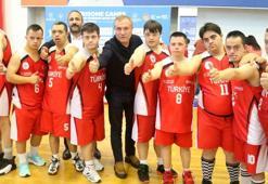 İtalya'ya finalde kaybeden Down Sendrom Basketbol Milli Takımı dünya 2'ncisi