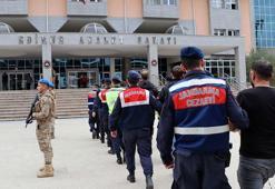 Yunanistan'a kaçmak isteyen 13 terör şüphelisi yakalandı