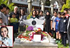 Köpekten kaçarken kamyonun çarptığı Mahra, ölümünün 2'nci yıl dönümünde mezarı başında anıldı