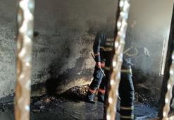 Mardin’de müstakil ev, yangında kullanılamaz hale geldi