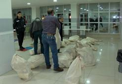 İstanbul'da oy pusulaları güvenlik önlemleri altında okullara getirildi