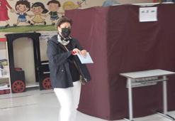 Oyuncu Gülşen Bubikoğlu oyunu kullandı