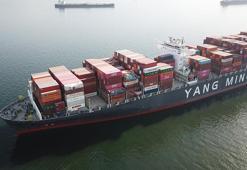 Limandaki 3 vinci yıkan konteyner yüklü gemi 16 gün sonra limandan ayrıldı