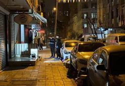 Küçükçekmece'de iki grup arasında bıçaklı kavga: 1 yaralı