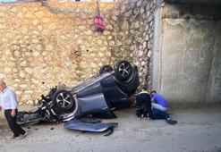 13 yaşındaki sürücünün kullandığı otomobille çarpışan otomobil köprüden uçtu: 7 yaralı