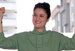 42 erkek rakibini geride bırakıp, muhtar oldu