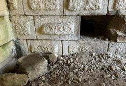 Roma dönemine ait tiyatro kalıntısında kaçak kazıya 6 gözaltı