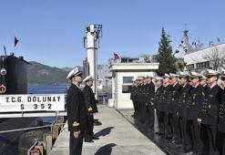 Görevli oldukları 'TCG Dolunay' denizaltısında bayramlaştılar