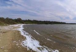 Çanakkale'de 'kalpli göl' köpürdü