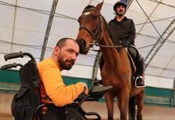 Attan düşüp gözlerini kaybeden jokeye, serebral palsili sporcudan destek