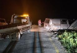 Diyarbakır'da otomobil ile minibüs çarpıştı: 13 yaralı