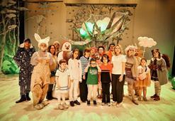 Türk Telekom, görme ve işitme engelli çocukları AKM’de sanatla buluşturdu