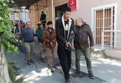 Demir korkulukları söküp kaçan 25 göçmenden 24’ü yakalandı, bakanlık soruşturma başlattı