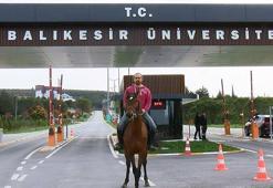 Balıkesir'in atlı profesörü