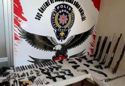 Silah imalathanesine çevrilen eve operasyon; 2 sevgili gözaltında