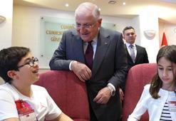 Bakan Güler, şehit ve gazi çocuklarının bayramını kutladı