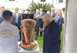 Almanya Cumhurbaşkanı Steinmeier İstanbul'da döner kesti
