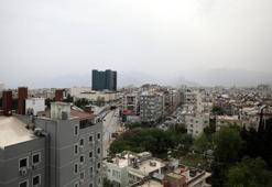 Antalya'yı toz tabakası kapladı