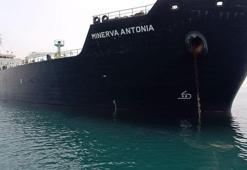 İskenderun'da karaya oturan Yunanistan bayraklı gemi kurtarıldı