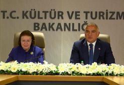 Turizm Bakanı Ersoy, Yunan mevkidaşıyla 'Romeo ve Juliet' oyununun galasında bir araya geldi