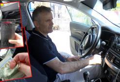 Güngören'de taksi şoförü, aracında bulduğu cüzdanı banka aracılığıyla bulduğu sahibine teslim etti