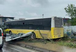 Ümraniye'de İETT otobüsü iş yerinin bahçesine girdi
