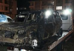 Beypazarı'nda otomobil seyir halindeyken alev aldı; 4 kişilik aile son anda kurtuldu