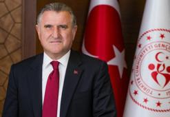 Bakan Bak’tan milli bilardoculara tebrik mesajı