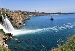 Düden Çayı yine köpüklendi