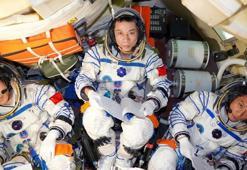 Çinli taykonotlar 6 aylık uzay görevini tamamlayarak dünyaya döndü
