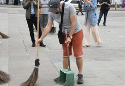 Aksaray'da '1 Mayıs' sosyal deneyi; ellerine süpürge alıp temizlik yaptılar