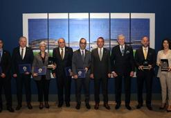 Fenerbahçe'de Yüksek Divan Kurulu Başkanı Şekip Mosturoğlu ve kurul üyeleri mazbatalarını aldı