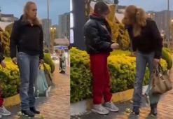 Küçükçekmece'de kızına şiddet uygulayan anneye çevredekiler tepki gösterdi; "Alın sizin olsun" dedi