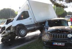 Maltepe Sahilyolu'nda zincirleme kaza: 1 yaralı