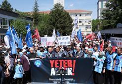 Türk Eğitim-Sen üyeleri, öğretmene şiddeti protesto etti