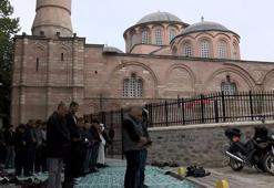 Kariye Camii’nde 79 yıl sonra cuma namazı kılındı