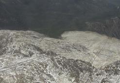 Kemer’in yüksek kesimlerine kar yağdı