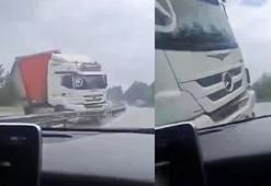 TIR'ın içinde bulunduğu otomobile çarptığı anı kaydetti; durumu ağır