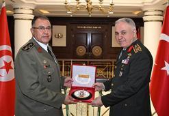 Genelkurmay Başkanı Gürak, Tunus Kara Kuvvetleri Komutanı ile görüştü