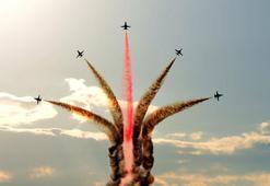 Türk Yıldızları, Türk Dil Bayramı'nda gösteri yaptı