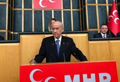 Bahçeli: Birkaç emniyet müdürünün açığa alınmasıyla geçiştirilemeyecek komplo devrededir