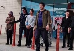 Kapısını kartla açtıkları evden hırsızlık yaptılar, çıkışta polise yakalandılar