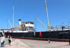 Bandırma Vapuru'na ziyaretçi akını