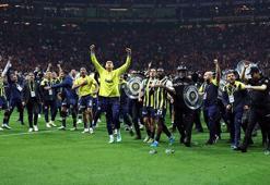 Fenerbahçe, derbi zaferiyle şampiyonluk yarışına 'devam' dedi