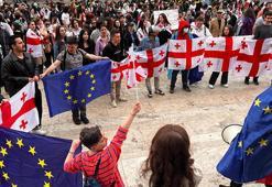 Gürcistan istikrarsızlığa sürükleniyor endişesi